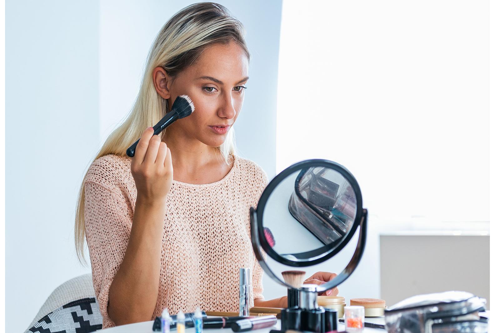 HOW TO PREP FOR YOUR BEST PROFESSIONAL HEADSHOT