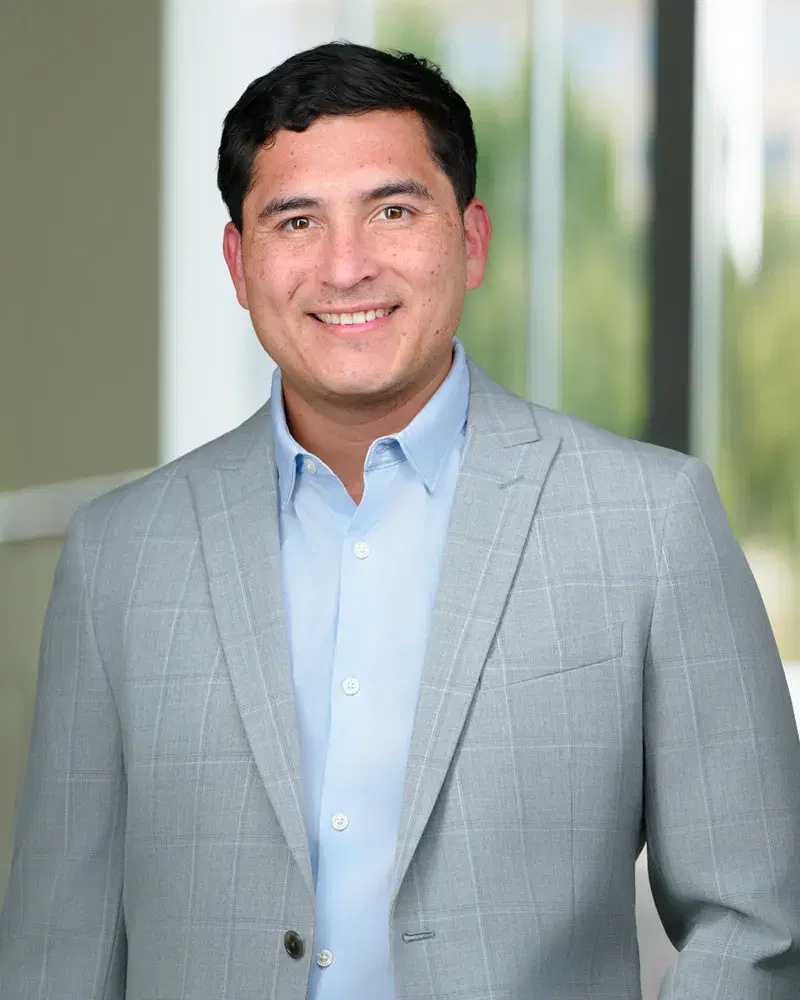 Realtor headshot Scottsdale - confident agent portrait