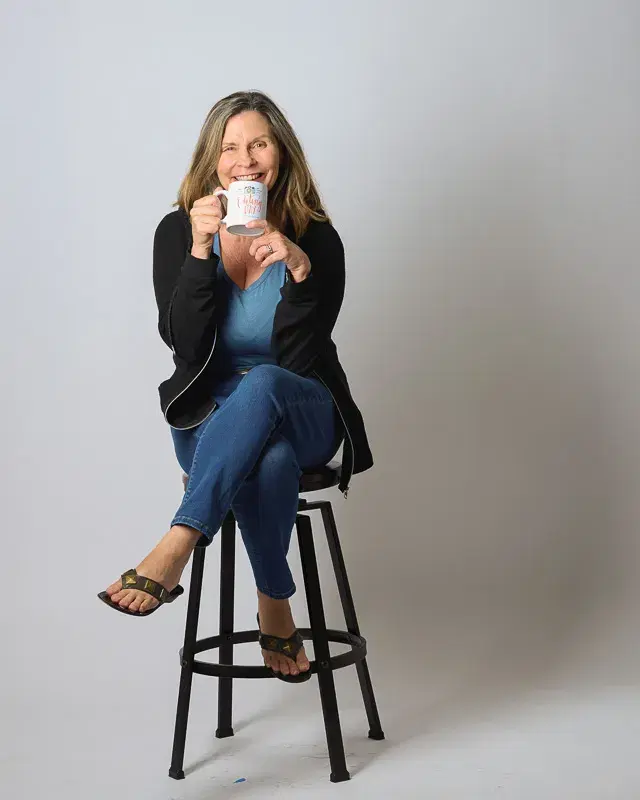 Cindy Quinn Phoenix headshot photographer behind the scenes