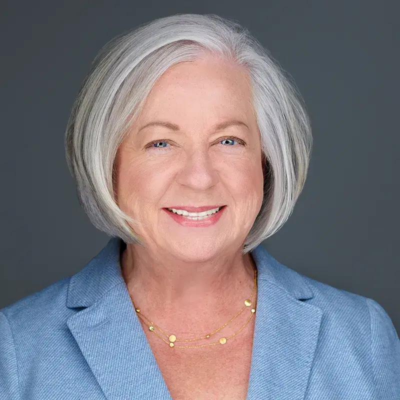 Business headshots Phoenix - female executive headshot