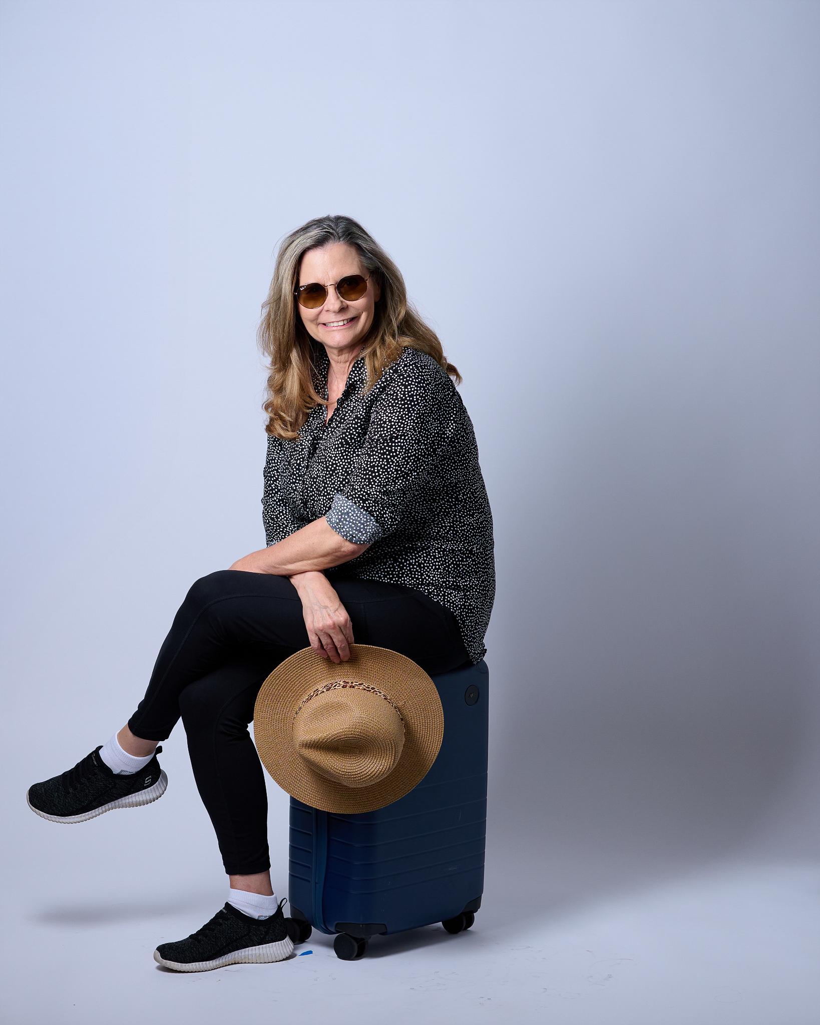 Cindy traveling - frame 8